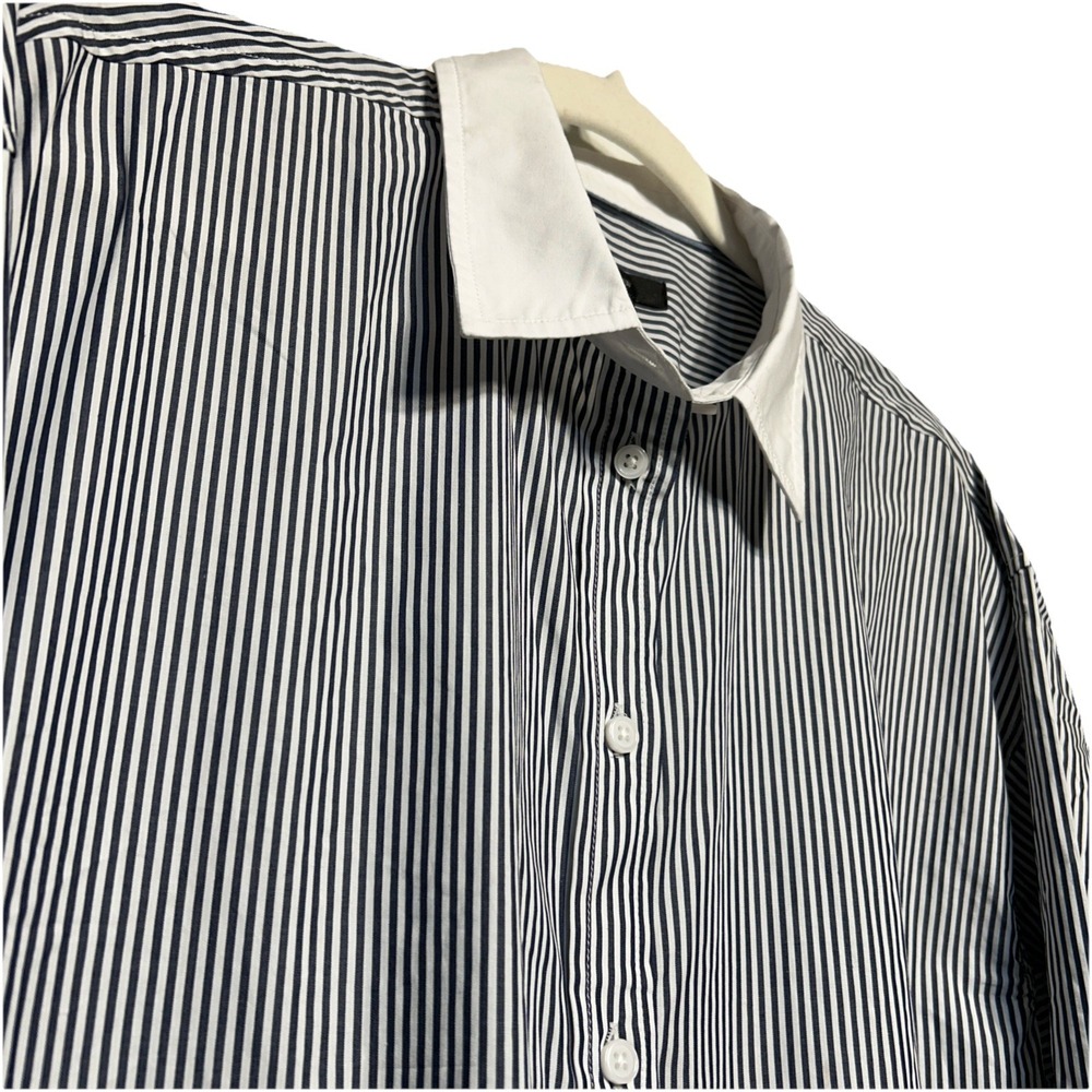 J. Crew Relaxed‎ Fit Cropped Cotton Poplin Striped Shirt Women's Size 12 EUC - Picture 3 of 10
